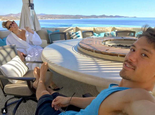 Mới đây, nữ danh ca Mariah Carey đã thuê căn biệt thự trị giá 25 triệu USD &#40;~568 tỷ đồng&#41; ở Cabo San Lucas, Mexico để mừng sinh nhật lần thứ 47 của mình.