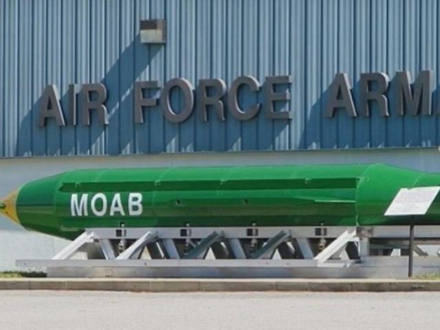 Mỹ phát triển phiên bản mới của ”Mẹ các loại bom”