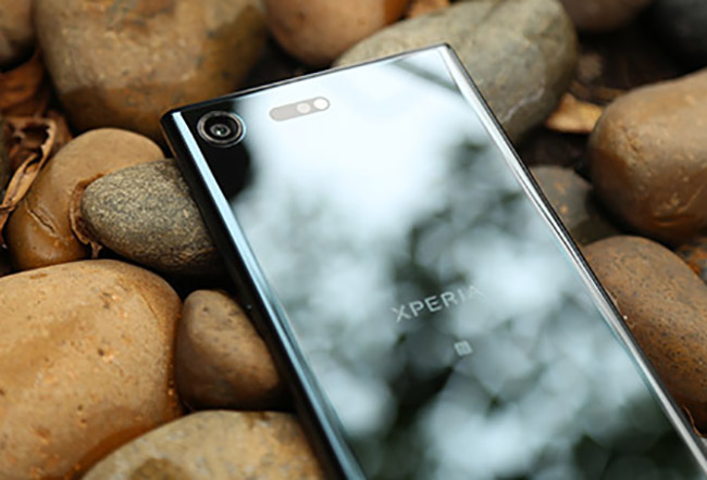 Sony Xperia XZ Premium&nbsp;là phiên bản kế nhiệm&nbsp;của&nbsp;Xperai XZs với sự nâng cấp từ màn hình Full HD lên màn hình 4K.