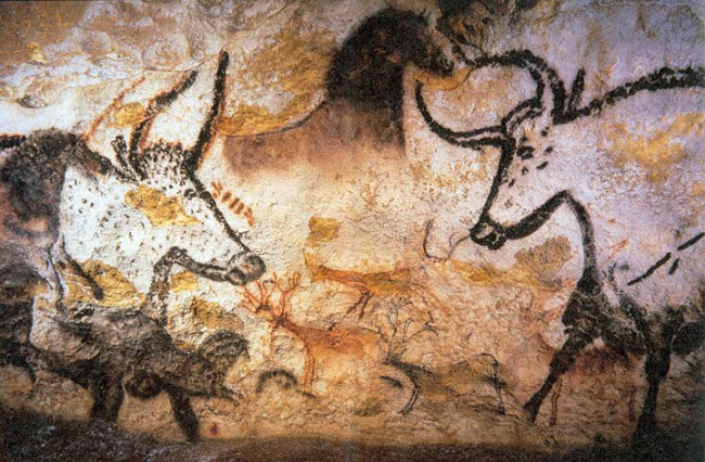 Hang Lascaux, Pháp: Để bảo vệ những bức tranh tiền sử trong hang động, địa điểm này đã đóng cửa sau 15 năm. Bạn thể tham quan mô hình thực của hang động hay khám phá qua không gian ảo.