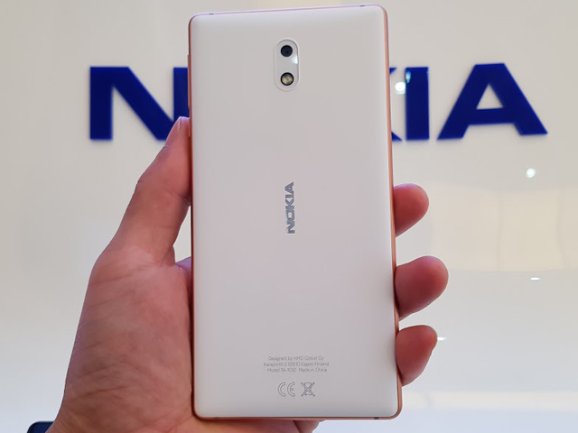 Trên tay Nokia 3 camera trước sau 8MP, giá 3 triệu đồng