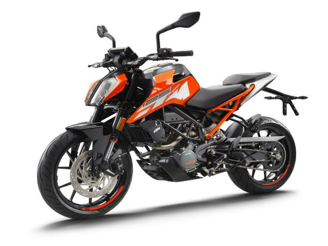 2017 KTM Duke 390 và Duke 125 bị triệu hồi vì lỗi đèn pha
