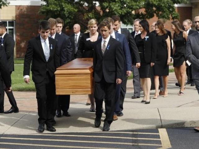 Người Mỹ mất mô não ở Triều Tiên: Ngàn người tới đám tang