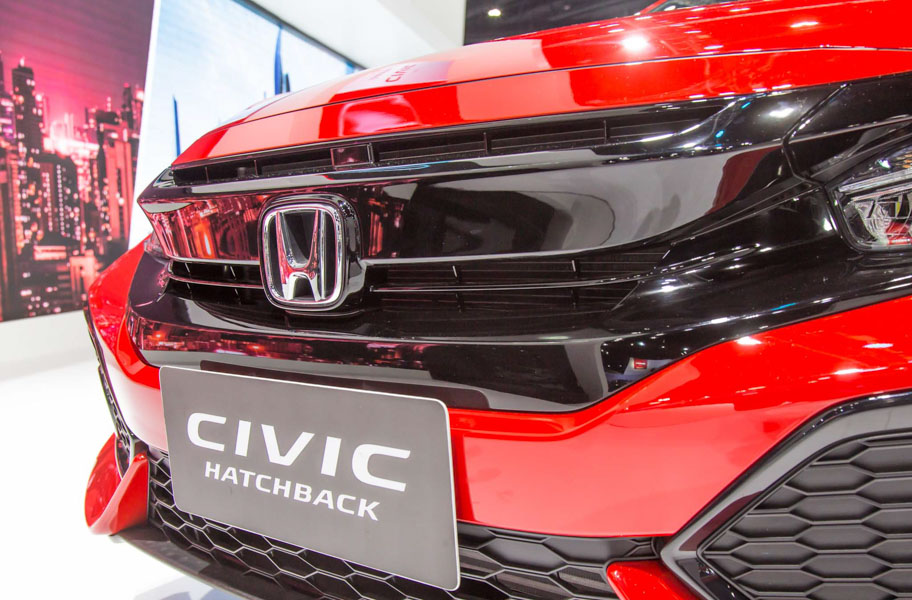 Honda Civic hatchback 5 cửa đỏ Rallye Red tuyệt đẹp có giá 773 triệu đồng - 7