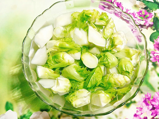 Rau mầm đá giòn ngọt muối chua cay thì ngon hết ý - 5