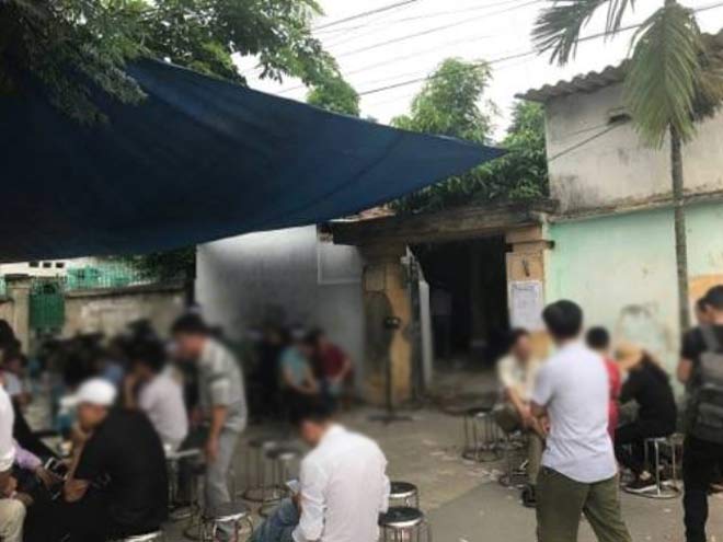 Vung dao chém các bậc "cao niên, họ hàng" trước giờ cháu ruột rước dâu - 1