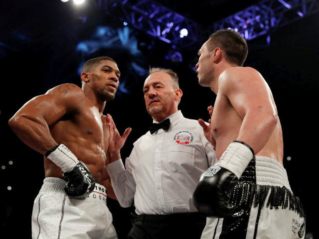 Thể thao - Trọng tài "phá hỏng" đại chiến Joshua – Parker: Làng boxing nổi giận