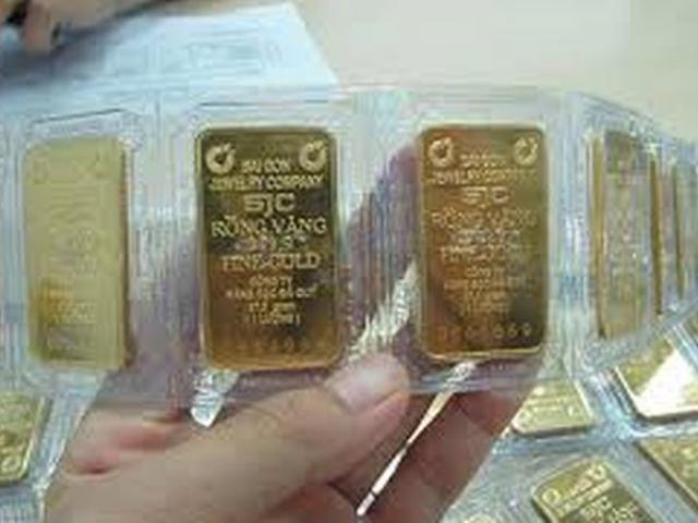 Kinh doanh - Giá vàng tăng mạnh do chiến tranh thương mại Mỹ - Trung