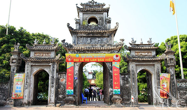 Về quê hương nhãn lồng đừng bỏ qua những điểm đến cổ kính nhuốm màu thời gian này - 8