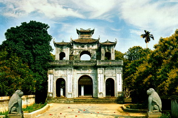 Về quê hương nhãn lồng đừng bỏ qua những điểm đến cổ kính nhuốm màu thời gian này - 7