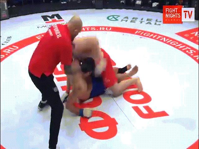 Thể thao - Ngỡ ngàng MMA: 40 giây 3 cao thủ bị hạ, chưa ấm chỗ đã "hết phim"