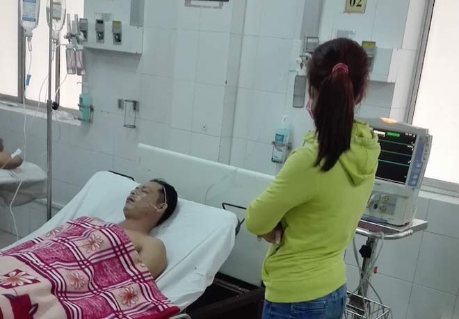 Người đàn ông đâm thủng tim nhân tình rồi tự tử - 1