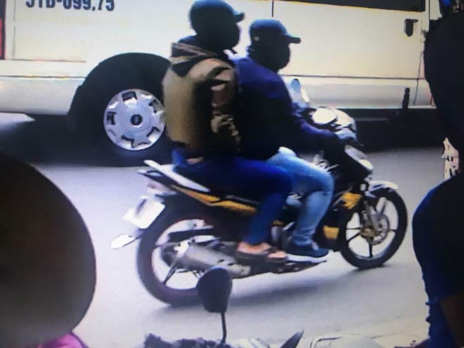 Manh mối không ngờ &#34;vạch mặt&#34; băng cướp ngân hàng ở Sài Gòn - 3
