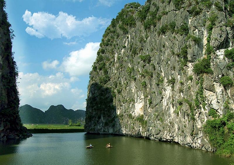 Lạc bước đến những điểm du lịch tâm linh nổi tiếng Hà Nam - 6
