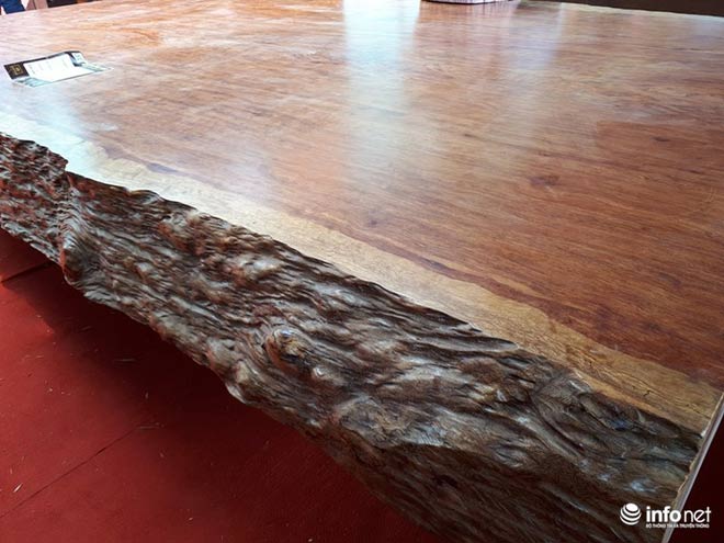 Đồ nội thất "cổ quái" giá tiền tỷ có vẻ ngoài xấu xí khó tin - 10