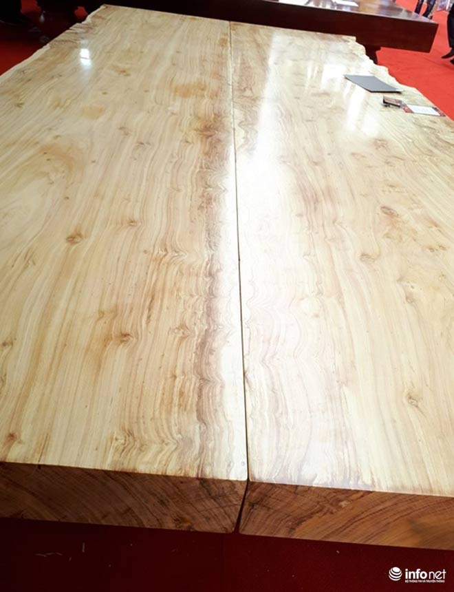 Đồ nội thất "cổ quái" giá tiền tỷ có vẻ ngoài xấu xí khó tin - 11