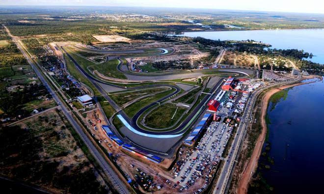 Đua xe MotoGP: Vũ khúc Latinh thắp lửa, Rossi trong chiếc áo Maradona - 1