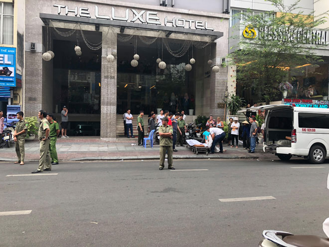 Người đàn ông nước ngoài chết bí ẩn ở trung tâm Sài Gòn - 1