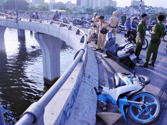 Ám ảnh những vụ tai nạn “người bay khỏi cầu” ở Sài Gòn