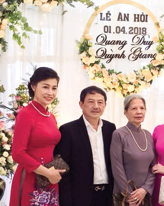 Mẹ chồng quyết trẻ hóa đôi mắt để đón con dâu xinh - 2