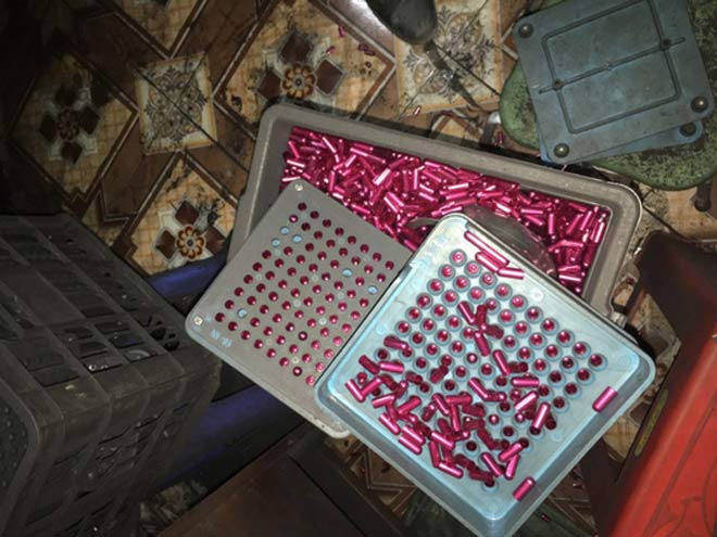 "Rùng mình" vào nơi sản xuất sản phẩm hỗ trợ điều trị ung thư từ bột than - 7