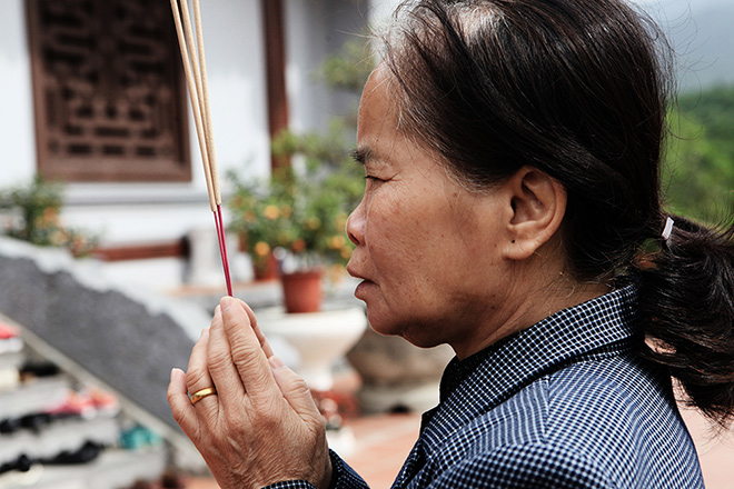 Đốt "thẻ ATM, iPhone"… cho tổ tiên dịp Tết thanh minh - 13