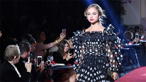 Dung mạo như tranh của "công chúa xinh nhất thế giới" - 5