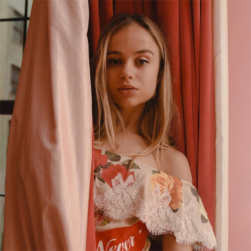 Dung mạo như tranh của "công chúa xinh nhất thế giới" - 10