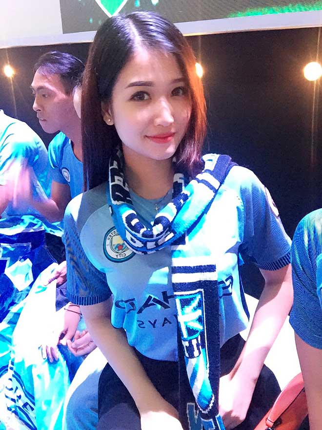 Hot girl Mỹ Trinh định “gây sốc” nếu Man City hạ Liverpool đi tiếp Cúp C1 - 2