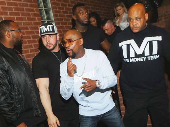 Mayweather bị bắn giữa đêm: Mở tiệc thác loạn, “mời” kẻ địch đến thăm - 3