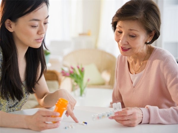 Mẹ chồng tương lai ra "tối hậu thư" ép có bầu mới cho cưới - 1
