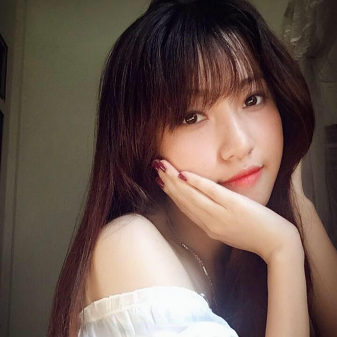 Cô giáo xinh đẹp mua cơm cả tháng cho bà cụ ăn xin “gây bão” - 2