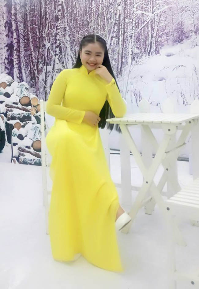 Vào cuối tuần hay có thời gian rảnh, Thiện Nhân nhận show biểu diễn trong hoặc gần Sài Gòn. Dù giọng ca chiếm được tình cảm của đa số khán giả nghe nhạc nhưng học trò Cẩm Ly cho biết bản thân chưa&nbsp;phải là ca sĩ chuyên nghiệp. &#34;Em chỉ tiến bộ được một phần nào đó các mặt hạn chế khi mới vào nghề. Nếu như lúc trước em rất rụt rè, nhút nhát thậm chí là sợ hãi thì bây giờ em đã biết cách đi đứng trên sân khấu và giao lưu với khán giả&#34;, Thiện Nhân chia sẻ.