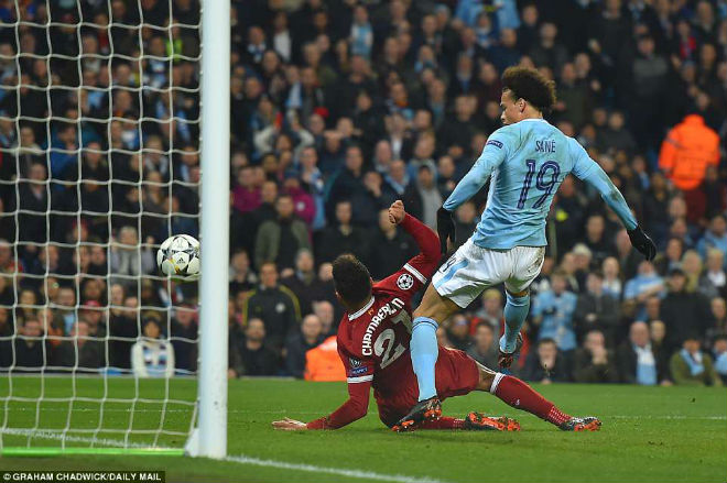 Liverpool kéo sập Etihad: Guardiola bị đuổi, Man City thua tơi tả - 6