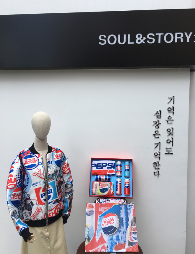 Đà Lạt: Từ khách du lịch đến dân địa phương đổ xô đi săn quà 120 năm có 1 - 1