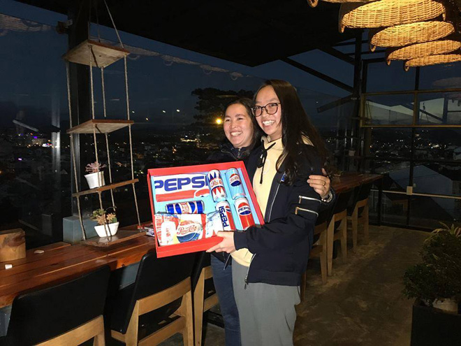 Đà Lạt: Từ khách du lịch đến dân địa phương đổ xô đi săn quà 120 năm có 1 - 9