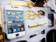 Đốt "thẻ ATM, iPhone"… cho tổ tiên dịp Tết thanh minh