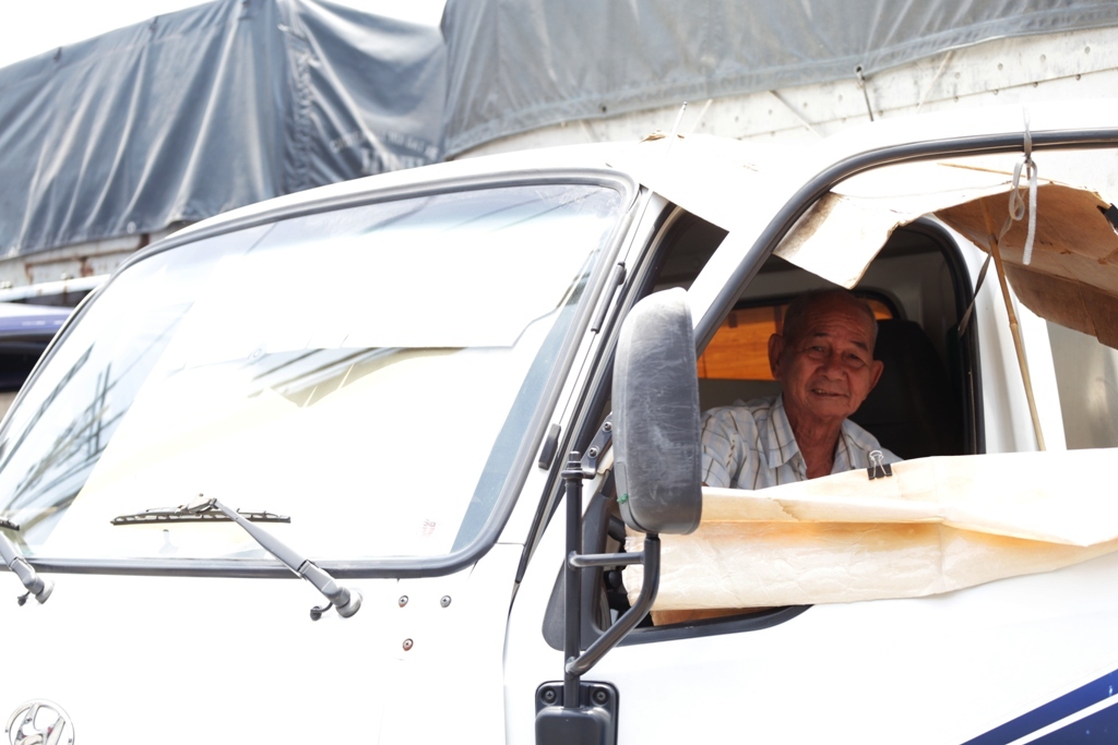 Nắng nóng gay gắt, người Sài Gòn như “thở ra lửa” - 7