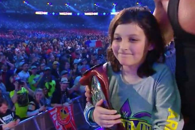 Chuyện lạ có thật: Bé trai 10 tuổi đoạt đai vô địch hạng nặng - 1