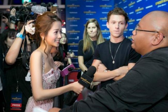 Sự thật sau vẻ hào nhoáng của sao Việt dự sự kiện ở nước ngoài - 2