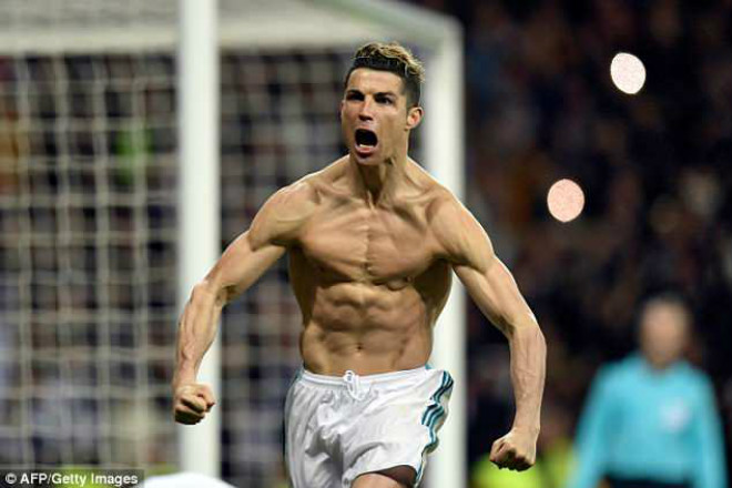 “Vị thần” Ronaldo thống trị châu Âu: 120 bàn siêu đẳng, 6 siêu sao chịu thua - 1