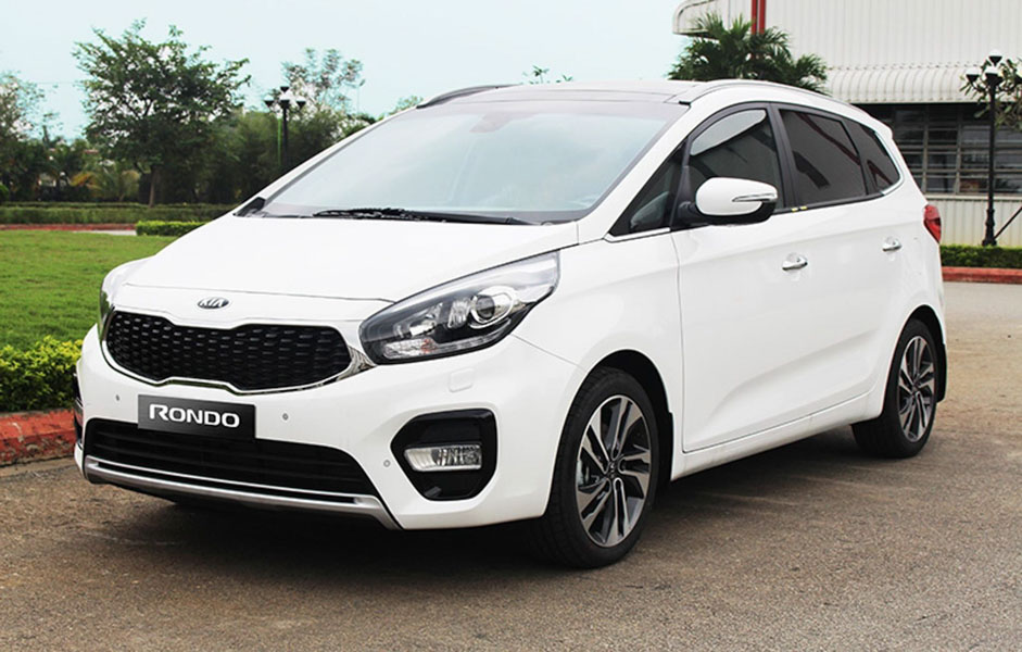 Kia Rondo tăng giá nhẹ khi bước qua tháng 4/2018 - 1