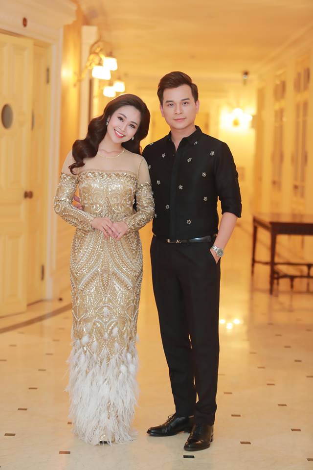 Mỹ nhân "Phía trước là bầu trời" diện váy trong suốt trên thảm đỏ - 2