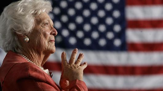 Sức khỏe cựu đệ nhất phu nhân Barbara Bush giảm sút - 1