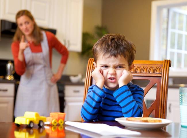 10 điều cha mẹ nên dạy bé từ 2 tuổi để trở thành người lịch sự, ai cũng quý mến - 2