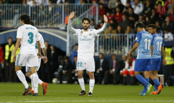 Malaga - Real Madrid: Sút phạt hảo hạng, phô diễn đẳng cấp - 1