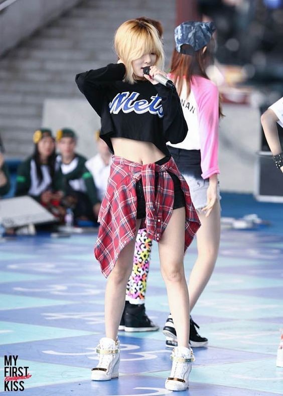 Không thể rời mắt khỏi "vòng eo kiến càng" của sao nữ Hàn Quốc - 20