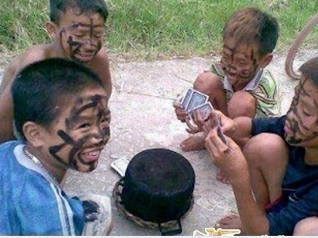 Giáo dục - du học - Sống lại “tuổi thơ dữ dội” với những trò chơi từng khiến học trò 8X, 9X mê mẩn