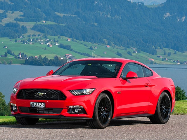 Ford Mustang là chiếc xe thể thao bán chạy nhất thế giới 2017