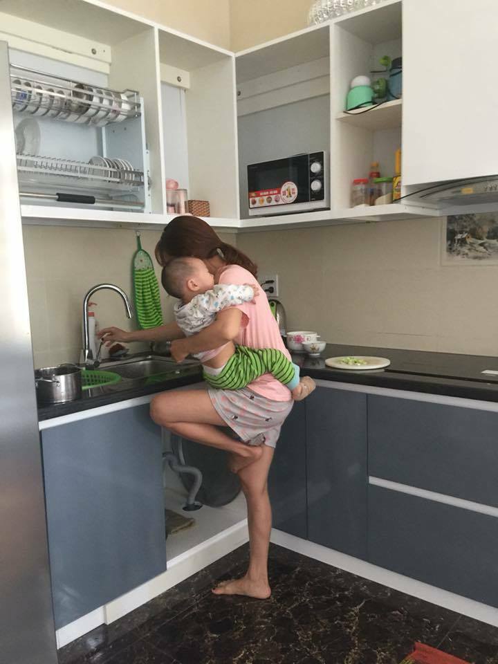 Khi những bà mẹ bỉm sữa hóa "siêu nhân" - 3